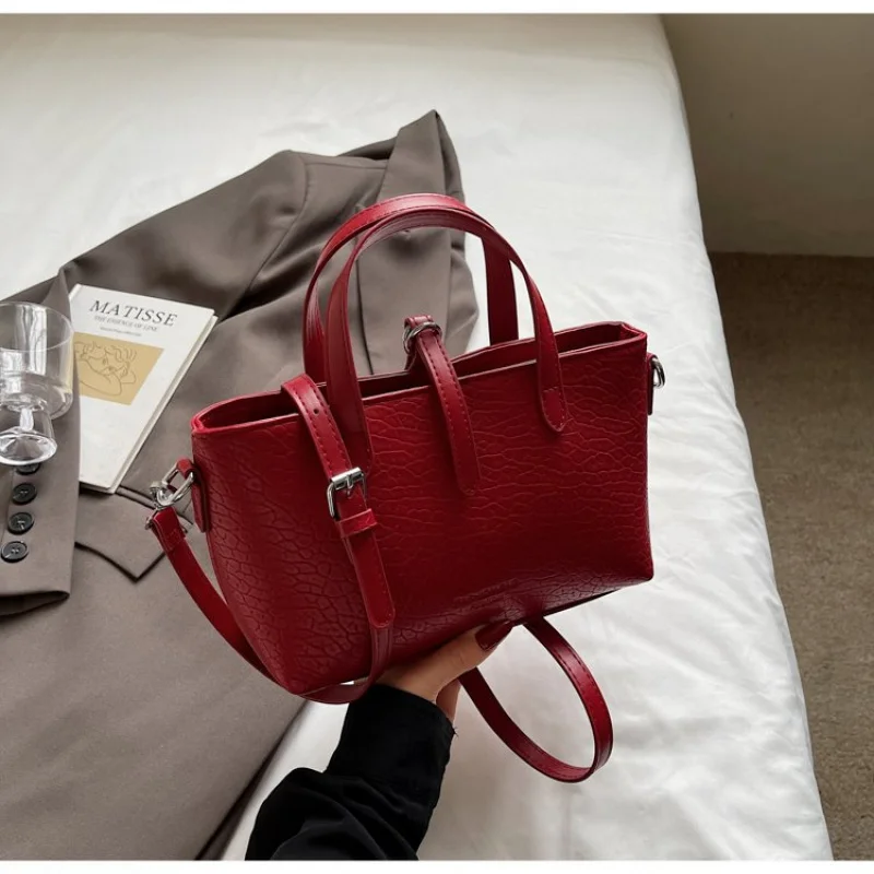 حقيبة يد نسائية عصرية مصنوعة من جلد نوبوك كاجوال فيينا عصرية وواسعة ومظهر يومي ناعم #1