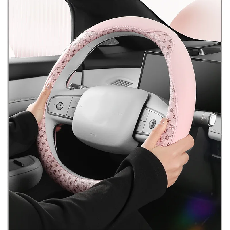 

New Car Retro Leather Four-leaf Clover Breathable and Wear-resistant Four-season Steering Wheel Cover Comfortable Grip Cover