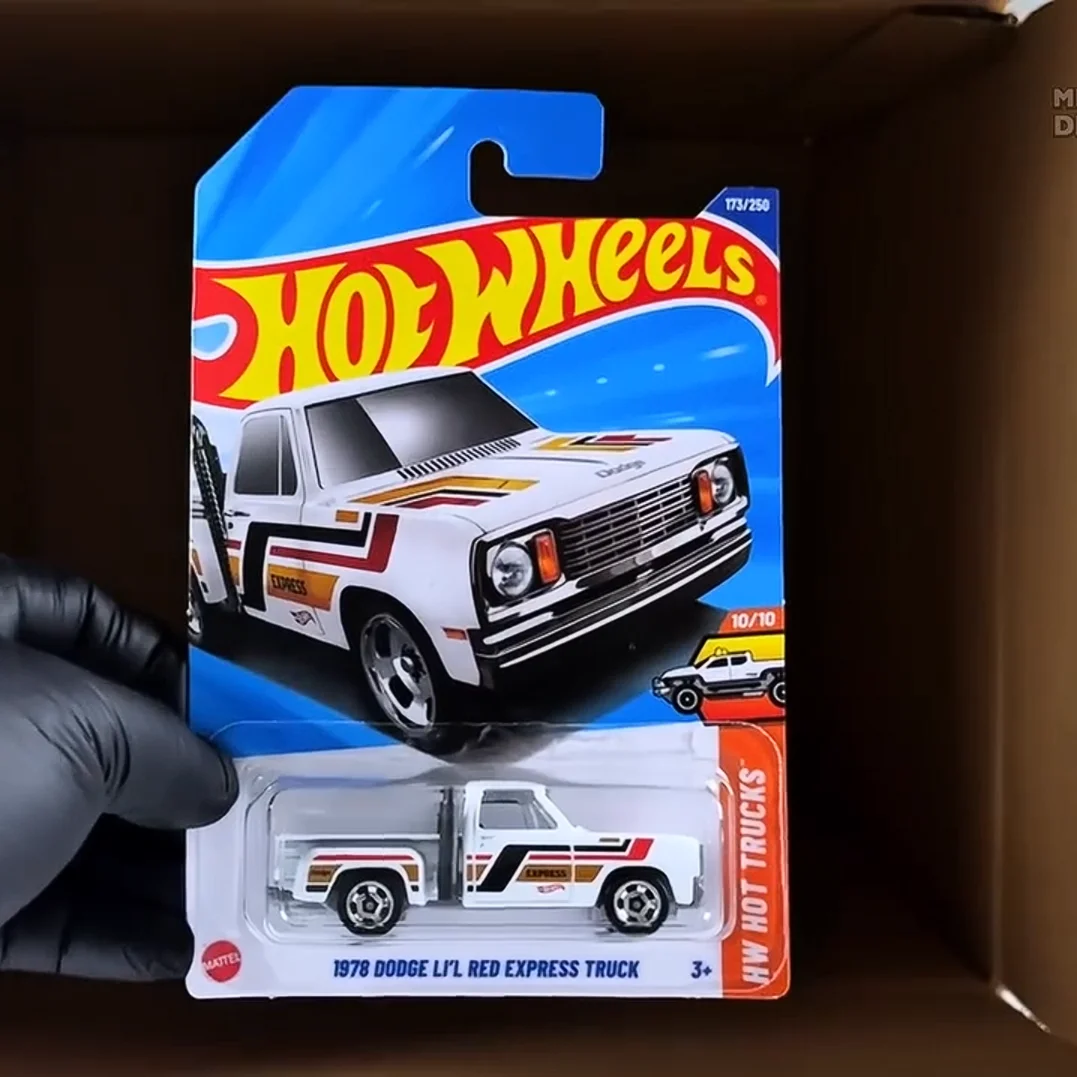 

2025-173 Hot Wheels Cars 2025H 1978 DODGE LIL RED EXPRESS TRUCK 1/64 Металлическая литая модель игрушечного транспортного средства