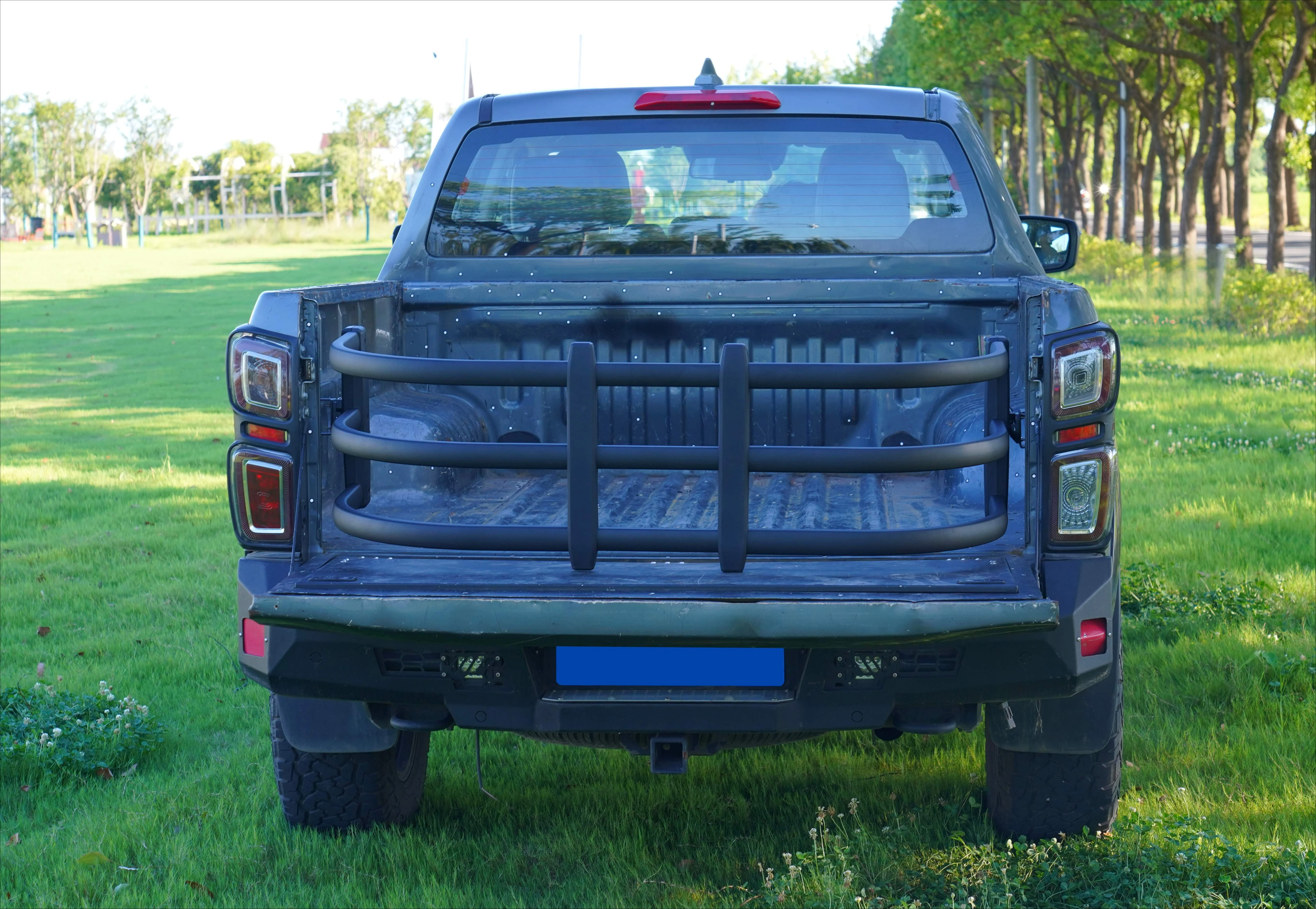 High Quality Black Aluminum Truck Bed Extender Universal Tailgate Extender Railing For 4x4 Car For Jeep GLADIATOR Tacoma Rear