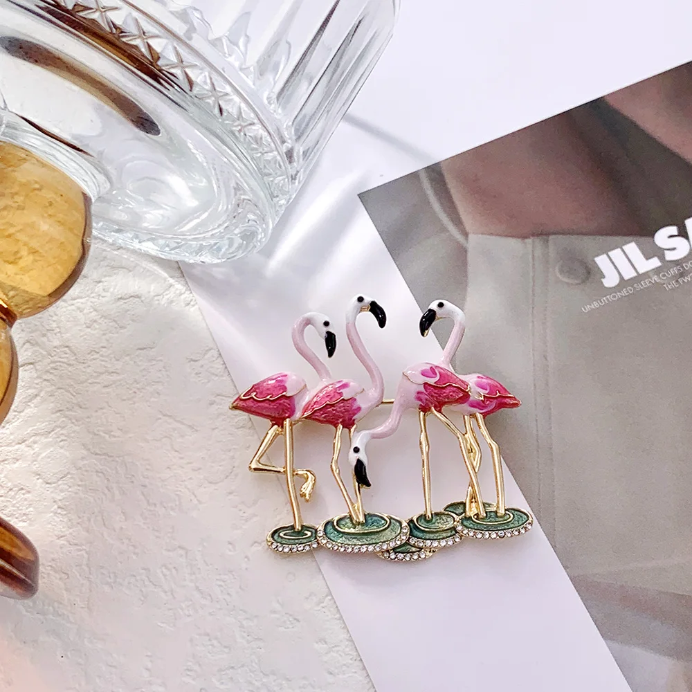 RONGXUANMEI New High Quality Pink Red-crowned Crane Brooches For Women 2024 Luxury Animal Enamel Brooch Pin Rhinestone Corsage