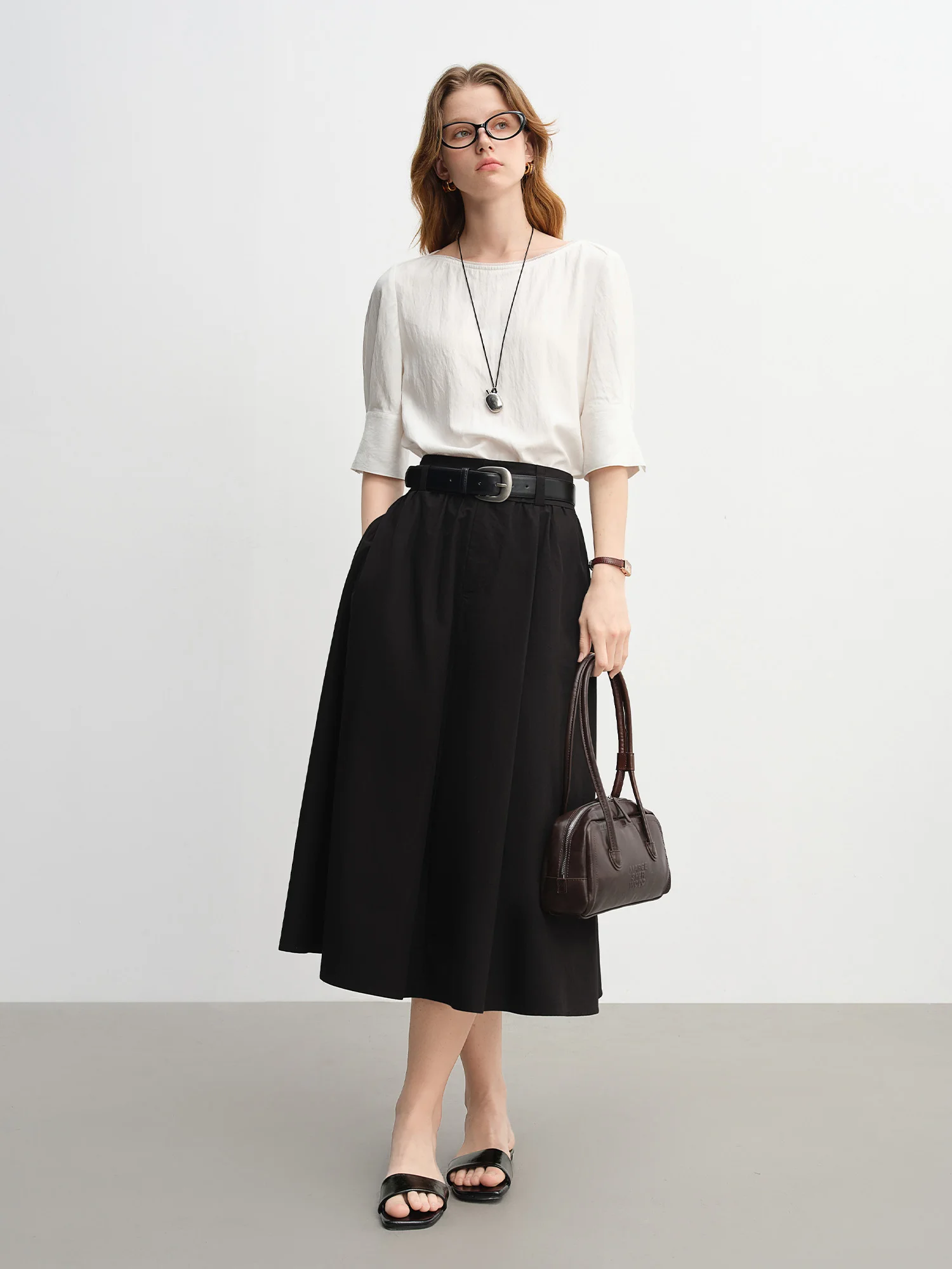 DUSHU Koszula do pracy na jedno ramię, nowa kolekcja jesień 2025, prosta, luźna bluzka z rozcięciem i rękawem trzy czwarte, model 25DS83195