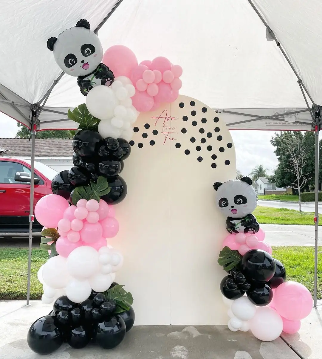 143pcs Black and White Pink Balloon Garland Set Panda Foil Balloons Panda Themed Party Supplies Baby Shower Birthday Decoration