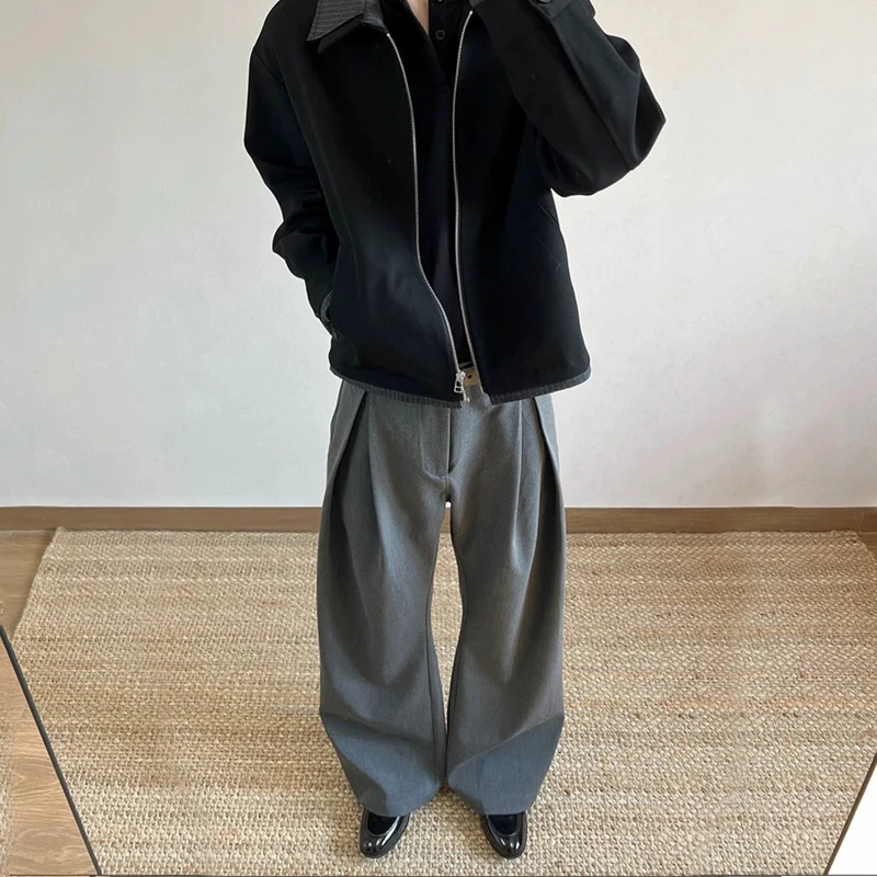 

Мужские брюки-карандаш с трехмерными зигзагообразными складками для делового и повседневного стиля.