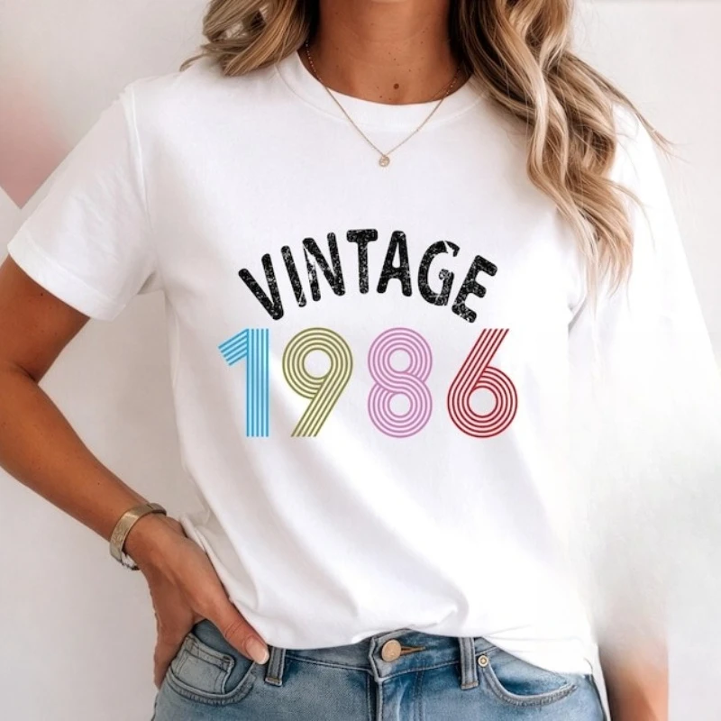

Ladies 2026 Vintage 40th Birthday Gifts for Women 1986 Mum Dad Shirt Hipster Street Fashion Casual Style Printed T-shirt Tops