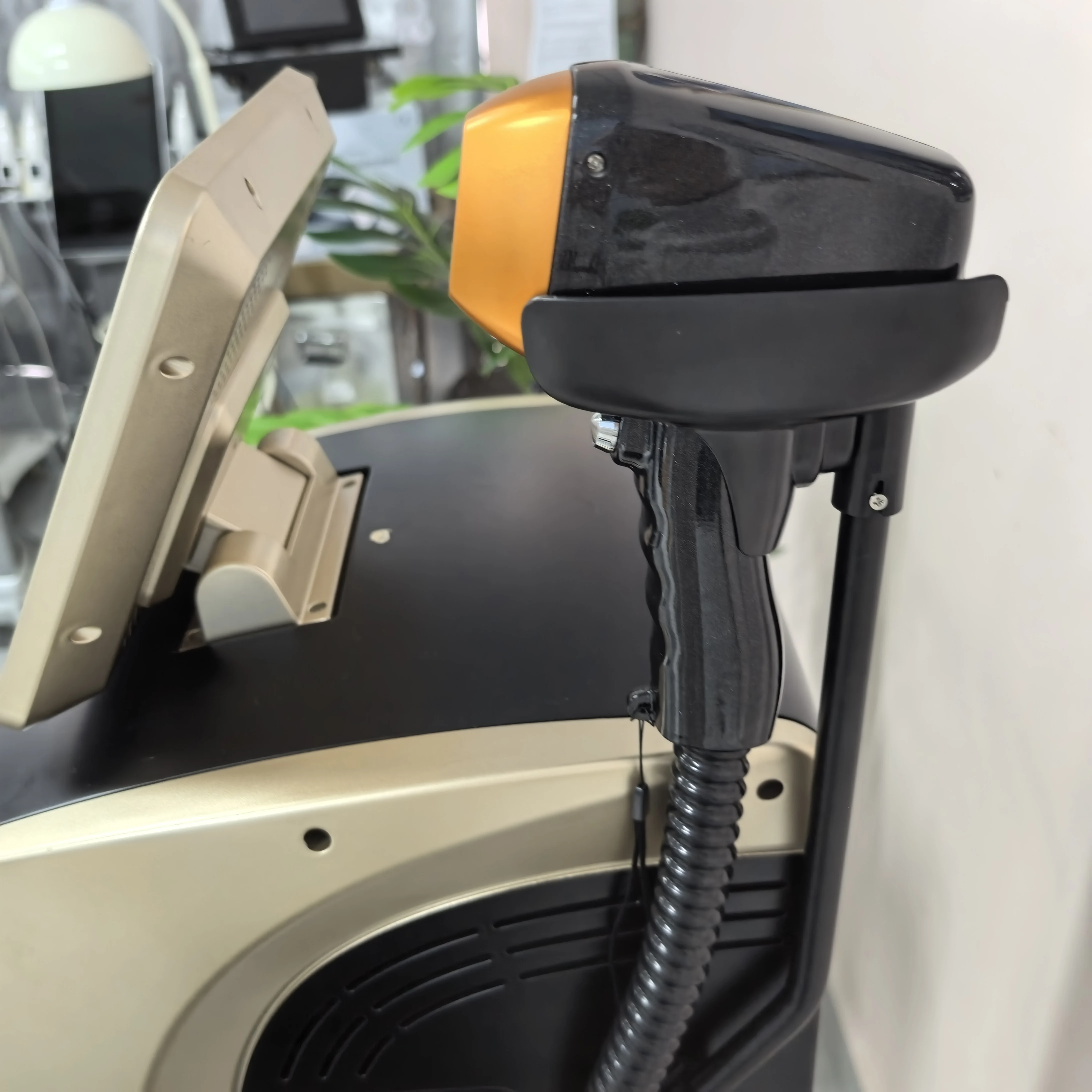 أفضل آلة إزالة الشعر الدائم إزالة الشعر بالليزر 808nm ديود آلة إزالة الشعر بالليزر 755 808 1064 إزالة الشعر بالليزر