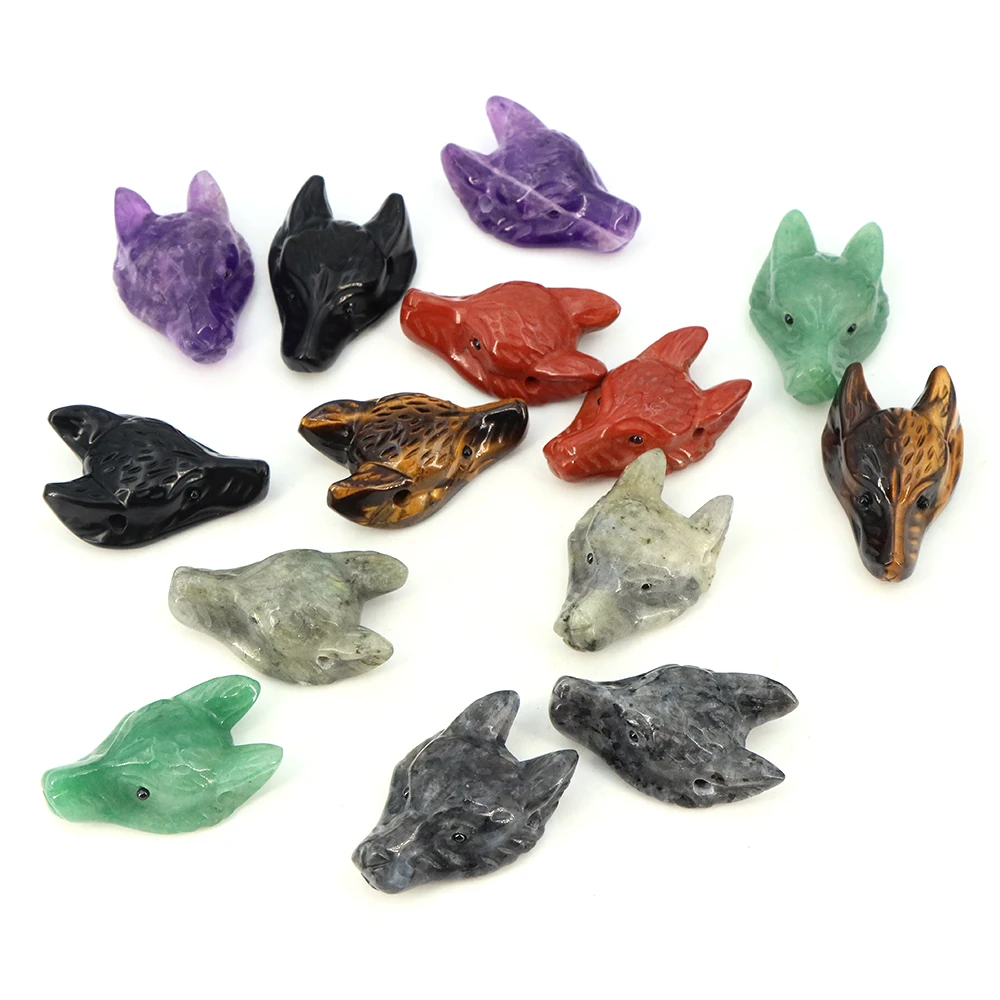 Ciondolo in pietra con testa di lupo da 40 mm Cristalli curativi naturali Statua intagliata a mano con pietre preziose Lupi Figura animale Creazione di gioielli Collana