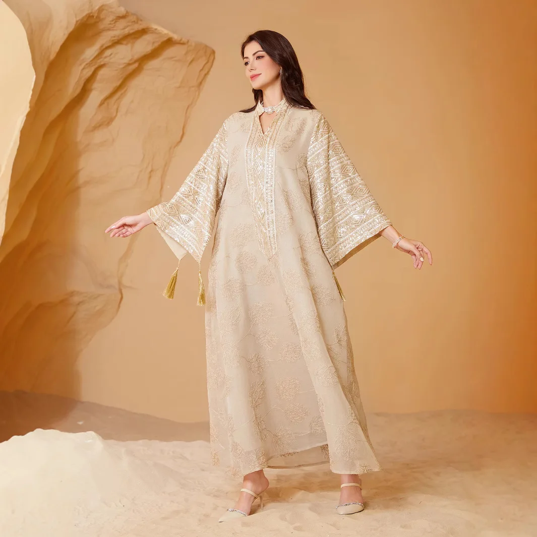 Saudi Arabian Middle Eastern Muslim Women's Robes: European and American-style High-end Embroidered Sequin Plus-size Dresses.