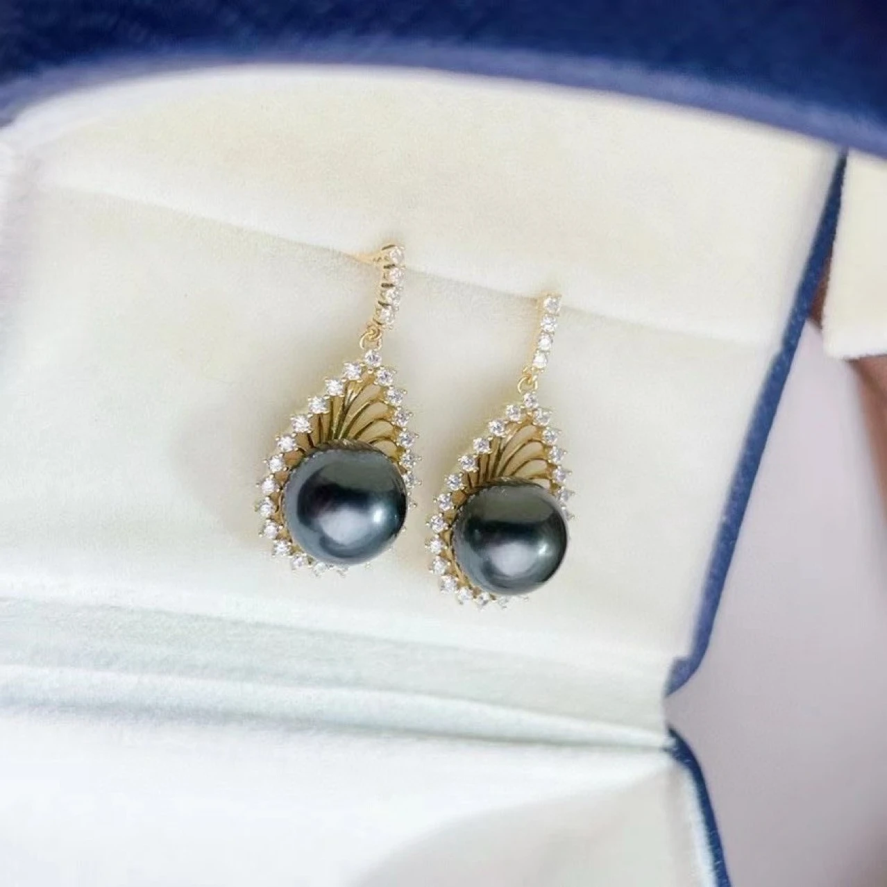 

Серьги-гвоздики с таитянским черным жемчугом и натуральной морской водой, 9-10 мм, сильный свет, почти бездоганный, премиум-класса, полный стерлингового серебра