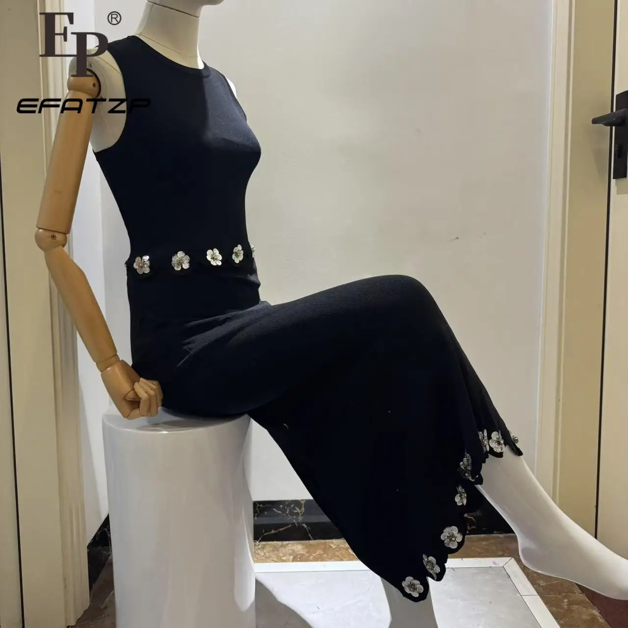 

Black Sequin Flower Knited Suit Women Summer Sleeveless Vest Sweater High Waist Skirt Set 5240043