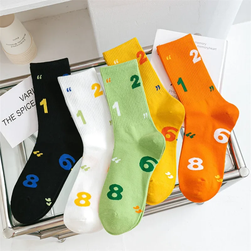 High quality fashion men\'s and women\'s socks tide retro college simple letters cute tide socks men and women couple sports socks