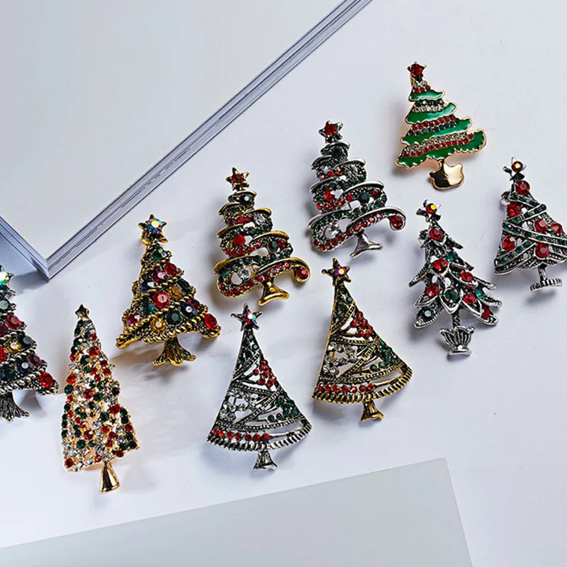 Cute Xmas Tree Brooch for Women Pins Enamel Crystal Christmas Tree Jewelry Coat Dress Suit Hat Decor Charm New Year Kids Gifts