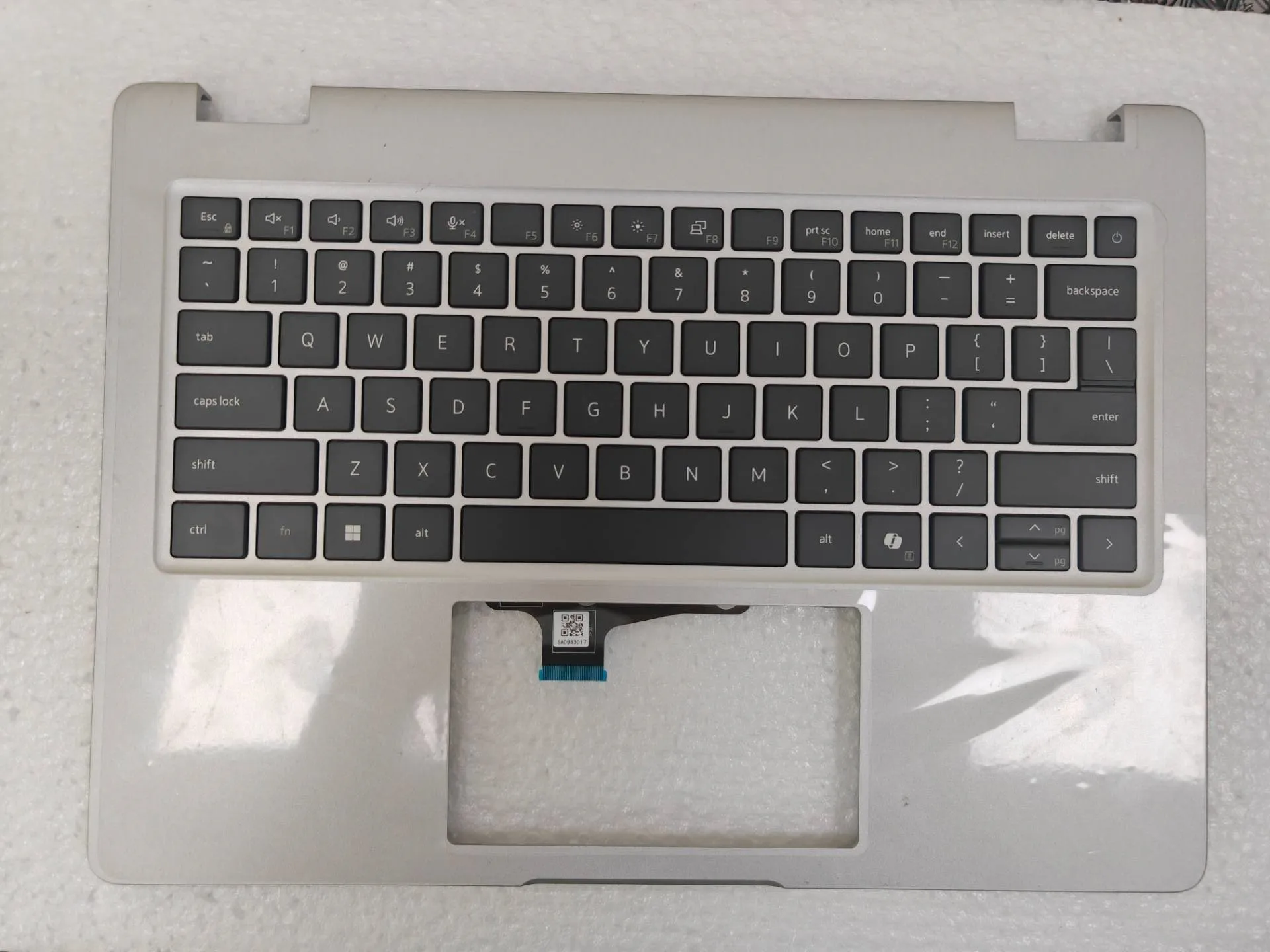 

Upper Palmrest US Keyboard for Dell Pro 14 0KXWD9