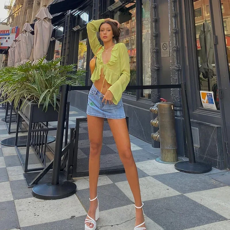 Moda Boho Camicetta con volant Top con scollo a V in pizzo trasparente per le donne Camicia estiva a maniche lunghe Party Beach Top corto 2022