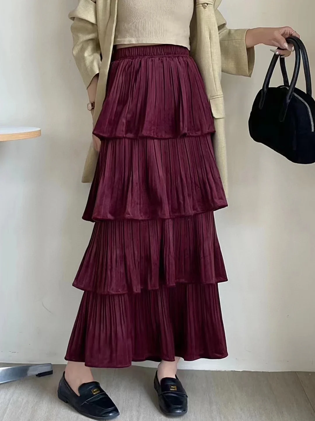 2024 New Autumn Winter Women Elastic High Waist Slim Long Skirt High Quality Sweet Multi Layered Pleated Cake Hem Velvet Skirt