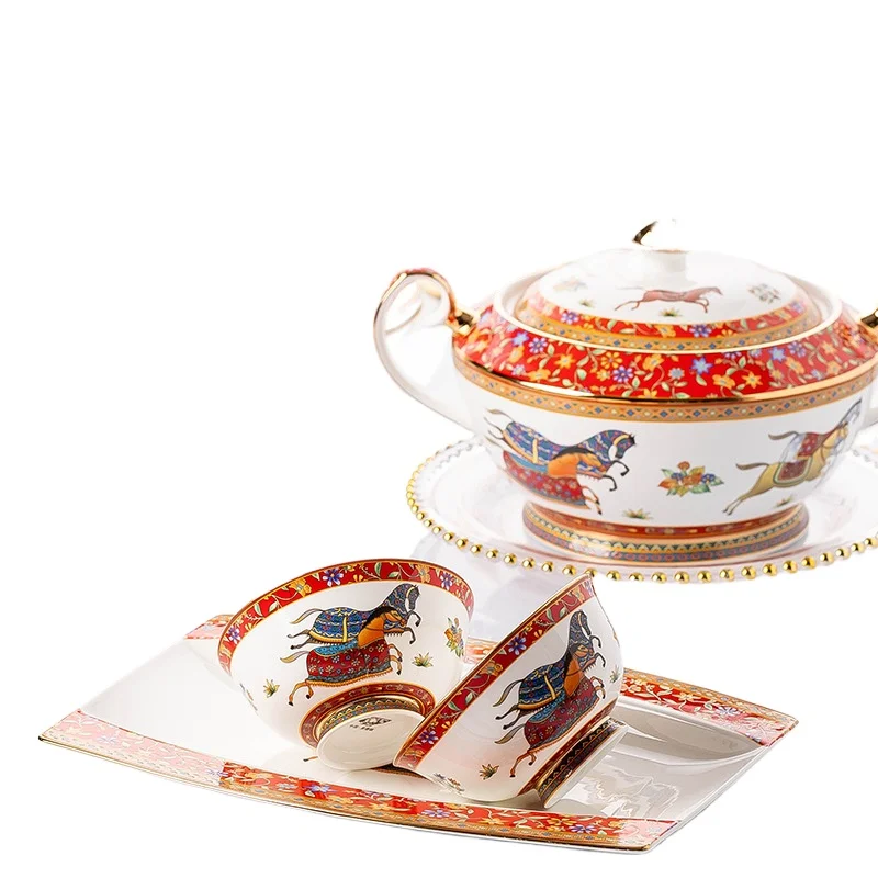 

High-end European court style ceramic tableware set, luxury bone china dishes and plates