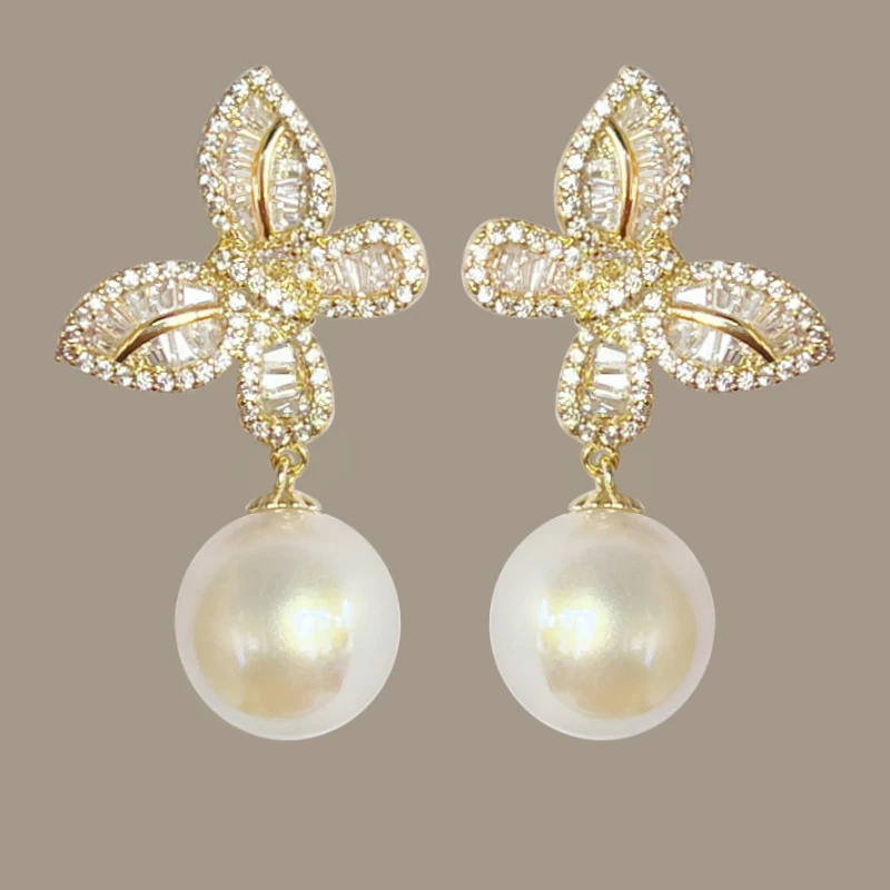 Huitan Süße Schmetterlings-Tropfenohrringe mit Imitationsperle, funkelnder CZ, romantisch, wunderschön, Ohrschmuck, Charms, Party-Schmuck