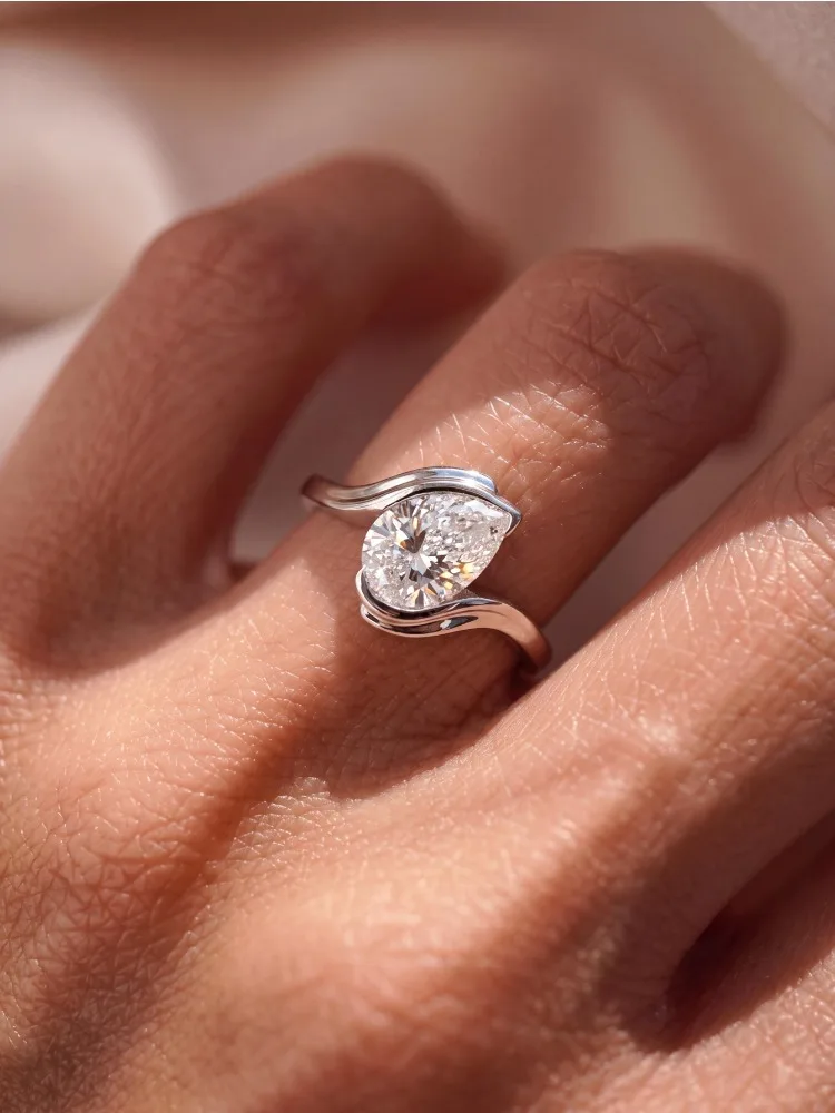 925 Sterling Silber Ring mit gedrehtem birnenförmigem weißem Zirkon für Damen, Verlobung, Hochzeit, luxuriöser, hochwertiger Schmuck. – Detail 3