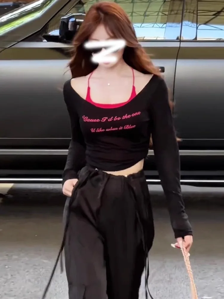 

Комплект Sweet And Spicy Girl: женский комплект из двух предметов для весны и лета, футболка с защитой от солнца на одно плечо, топ-майка на бретелях, облегающий топ.