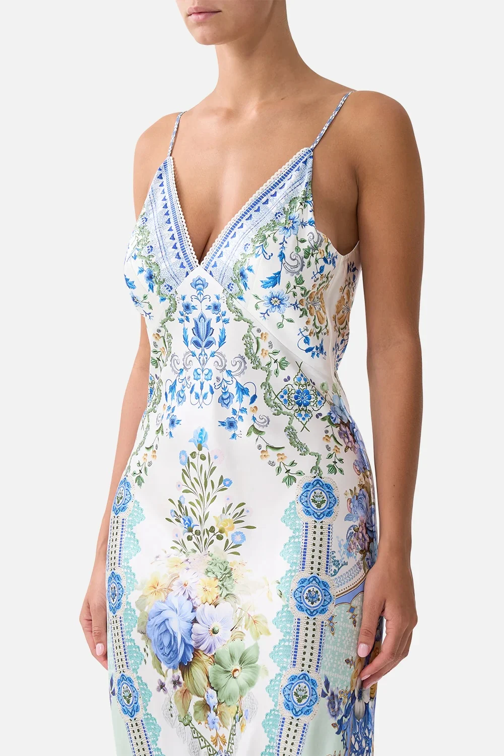 Image of 2026 Damen Kristallperlen Langes Kleid Blaues Blumenmuster Ärmellos Rückenfrei V-Ausschnitt Hohe Taille Urlaubsstil 100% Seide Trägerkleid