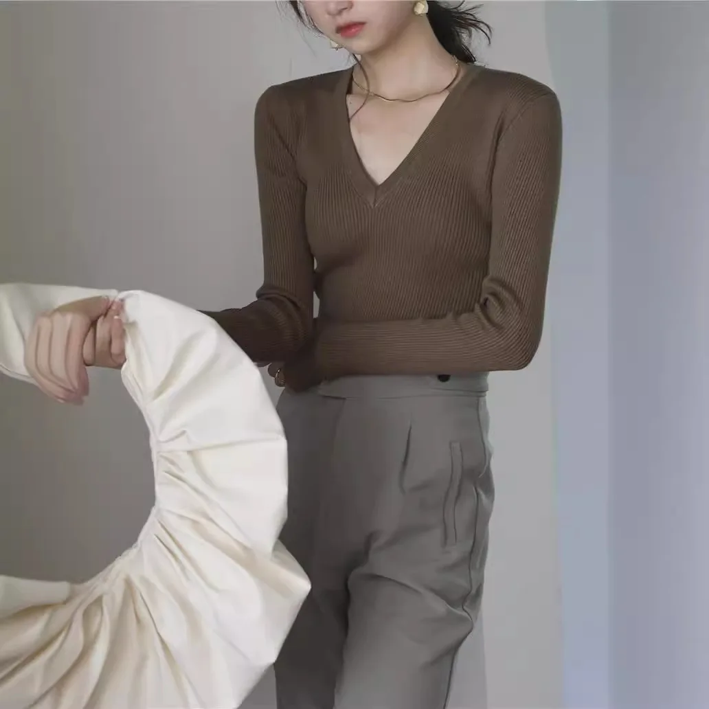 

1790 Autumn New Deep V-Neck Sexy Slim Fit Paper Thin Long Sleeve Elegant Inner Knitted Sweater Top For Women
