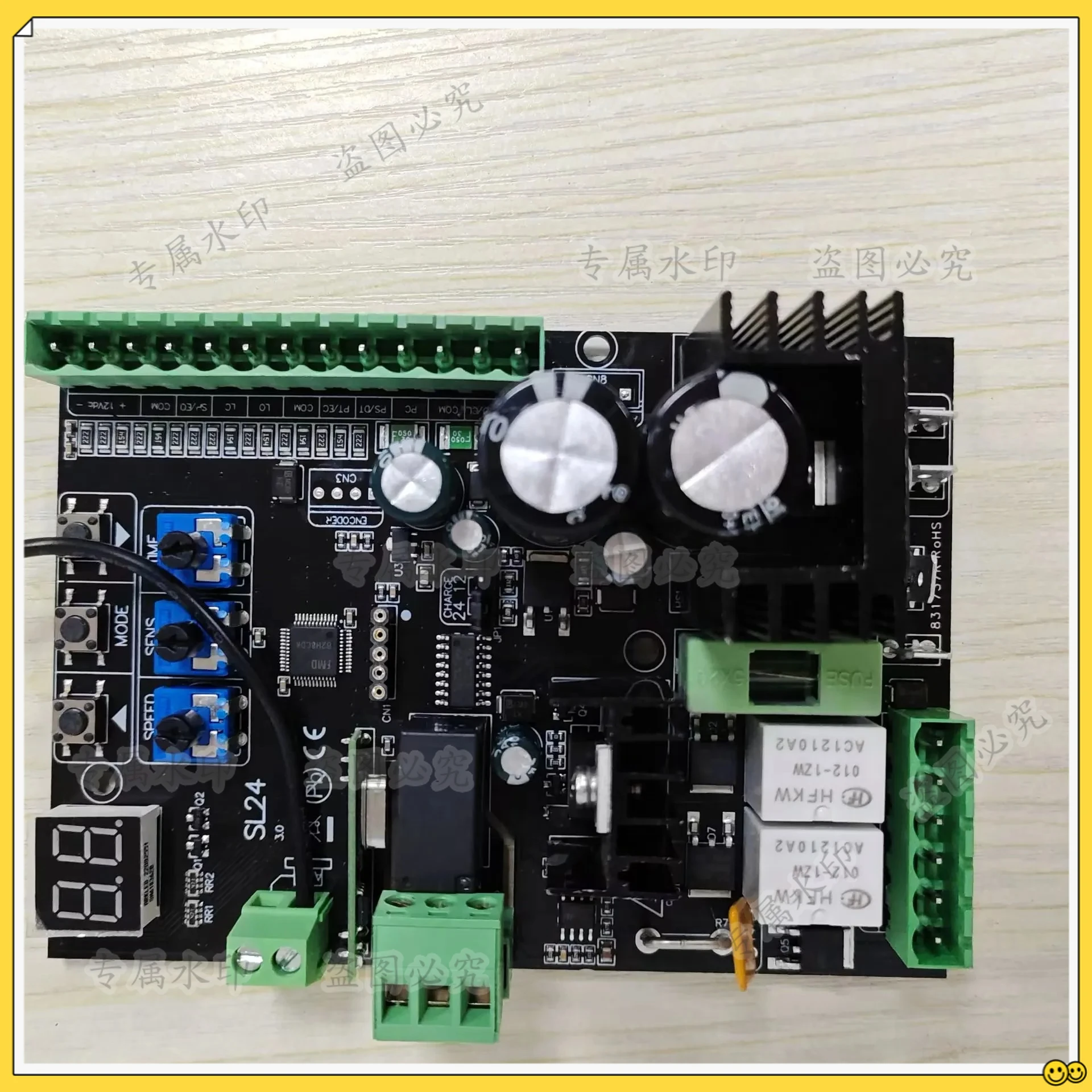 

Универсальный контроллер для привода откатных ворот 24Vdc, модель SL24, с портом для подключения фотоэлементов и концевого выключателя