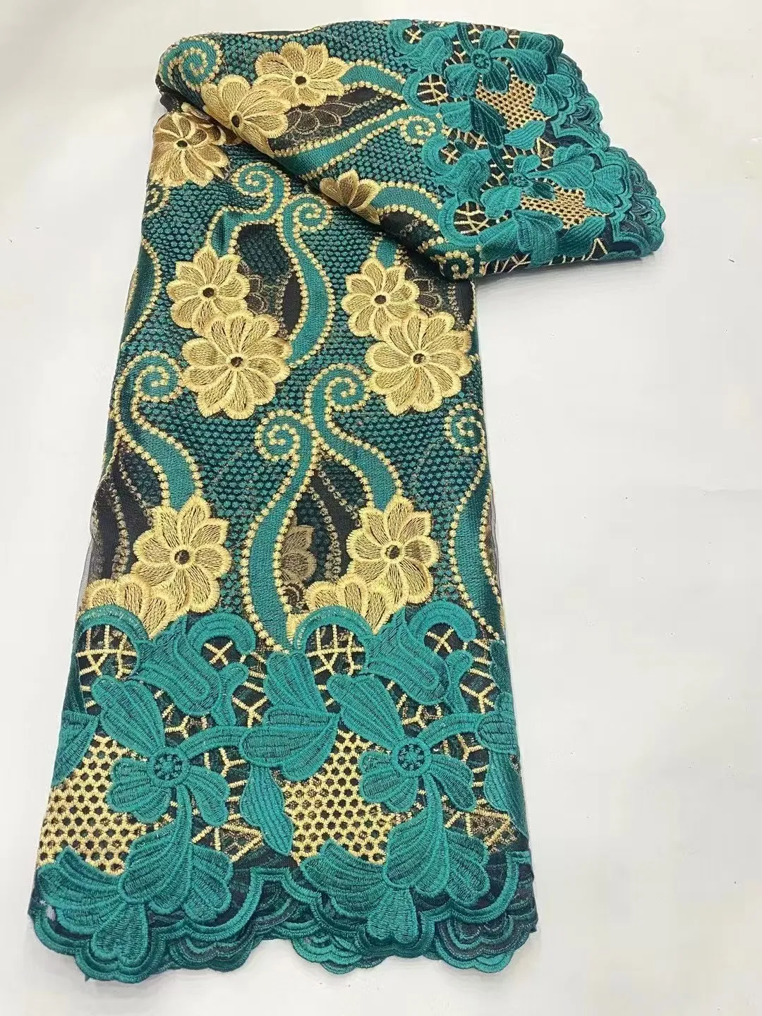 

Новейшая зеленая водорастворимая нигерийская гипюровая кружевная ткань 2025 года, высококачественная кружевная ткань в африканском стиле для праздничного платья LCW2527