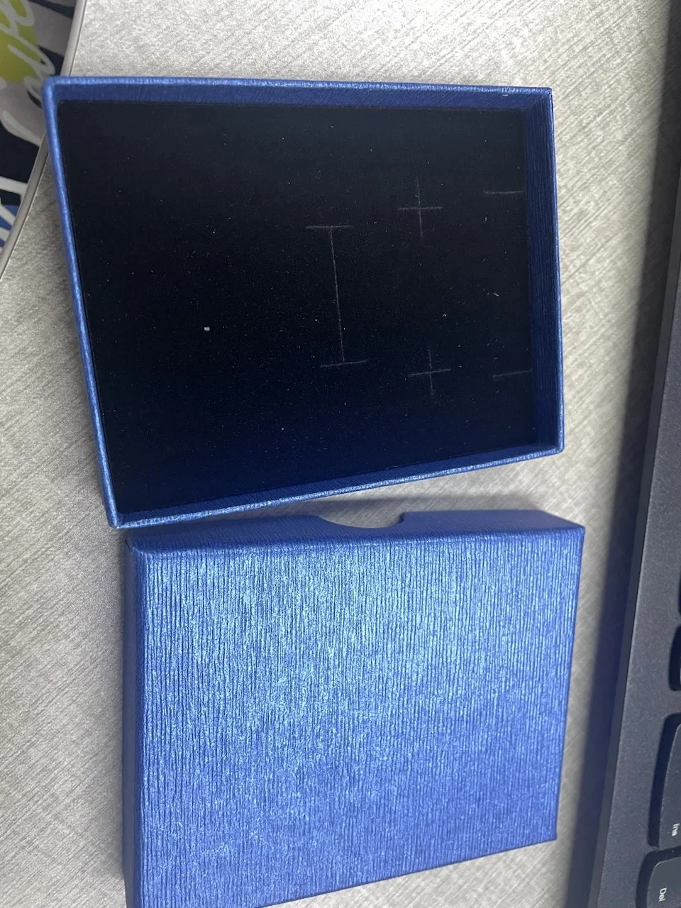 

Additional shipping extra fee