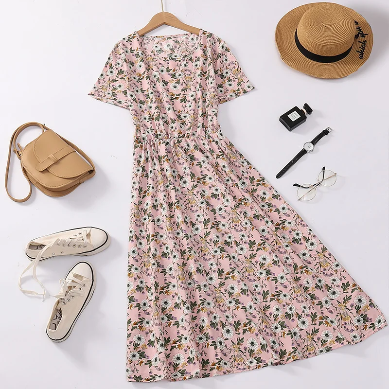 

Платье миди с цветочным принтом, коротким рукавом, приталенное, с эффектом стройности, для женщин среднего возраста, в юго-восточноазиатском стиле, свободного кроя, из полиэстера.