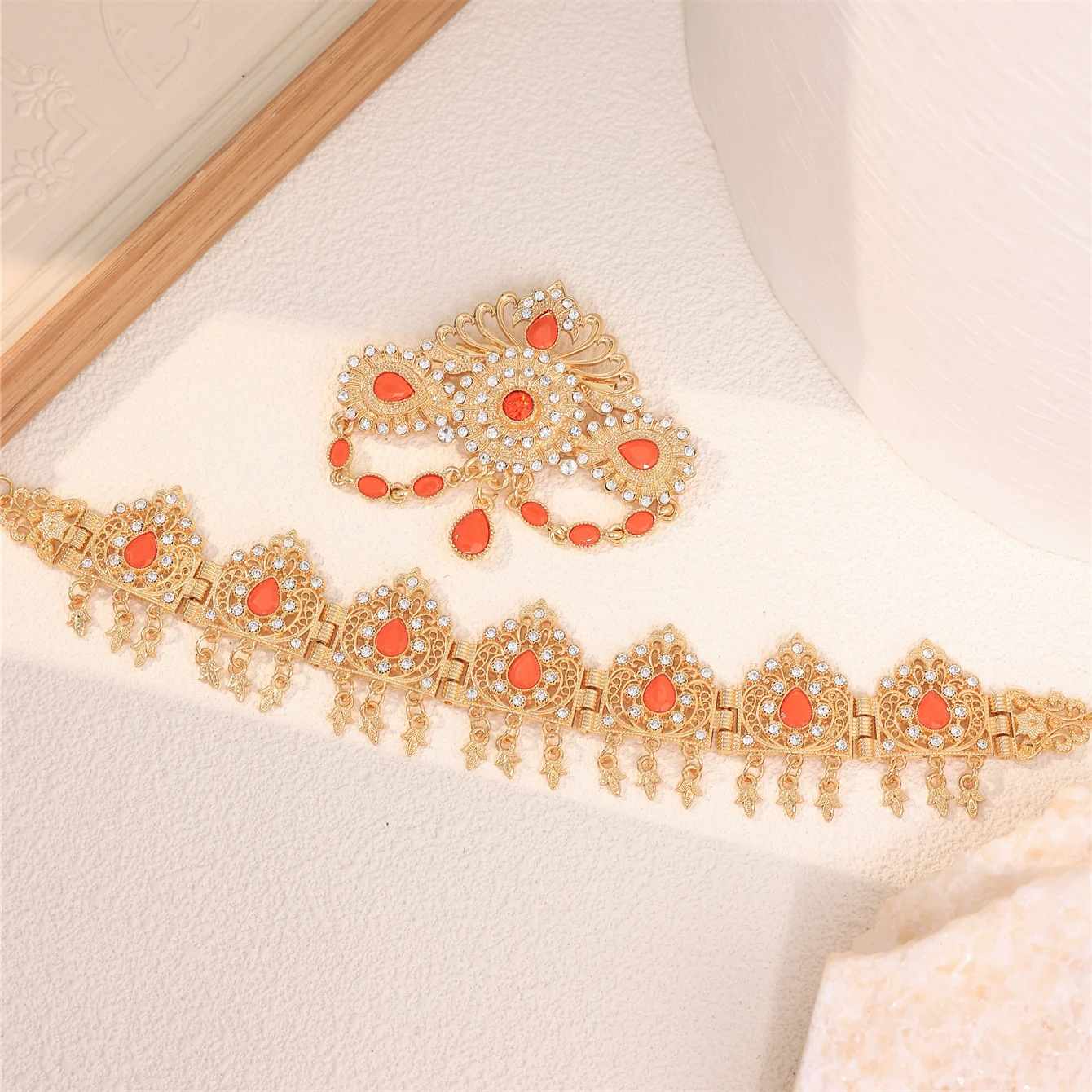 

A set of multi-color inlaid rhinestone headchain and corsage classic hollow design and vintage pattern dignified atmosphere Moro
