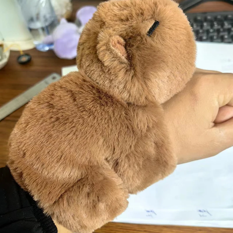 Pulsera de muñeca tumbada, Capybara, anillo a presión, juguete de peluche lindo, muñeca fea