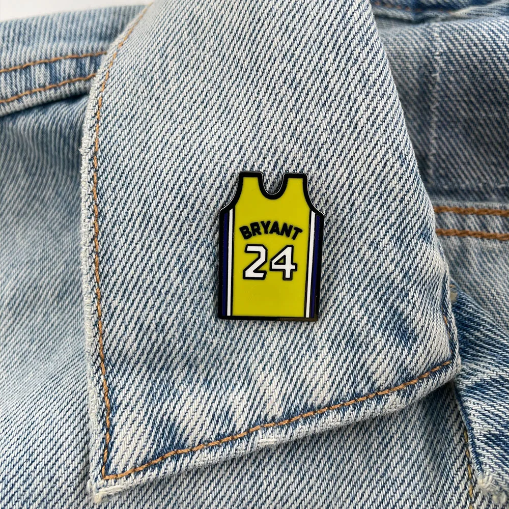 American Basketball Player #24 Jersey Badge Brooch Souvenir Gift For Fans Vintage Jersey Enamel Pin 2020 Mourning The Death Badg