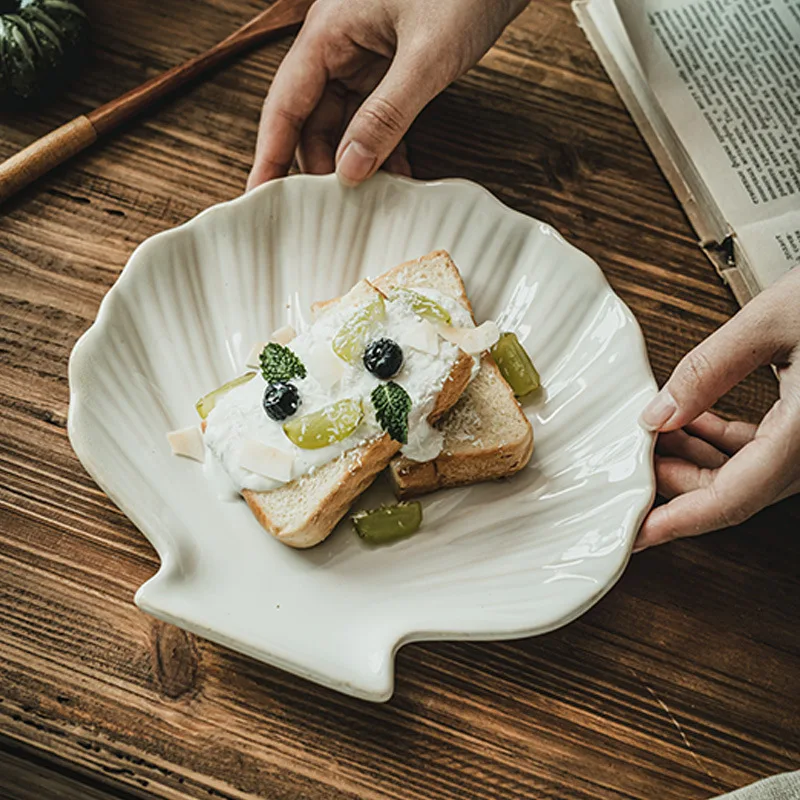 

Stylish Ceramic Shell Plate Elegant Dessert Dish for Restaurant Home Use Tableware