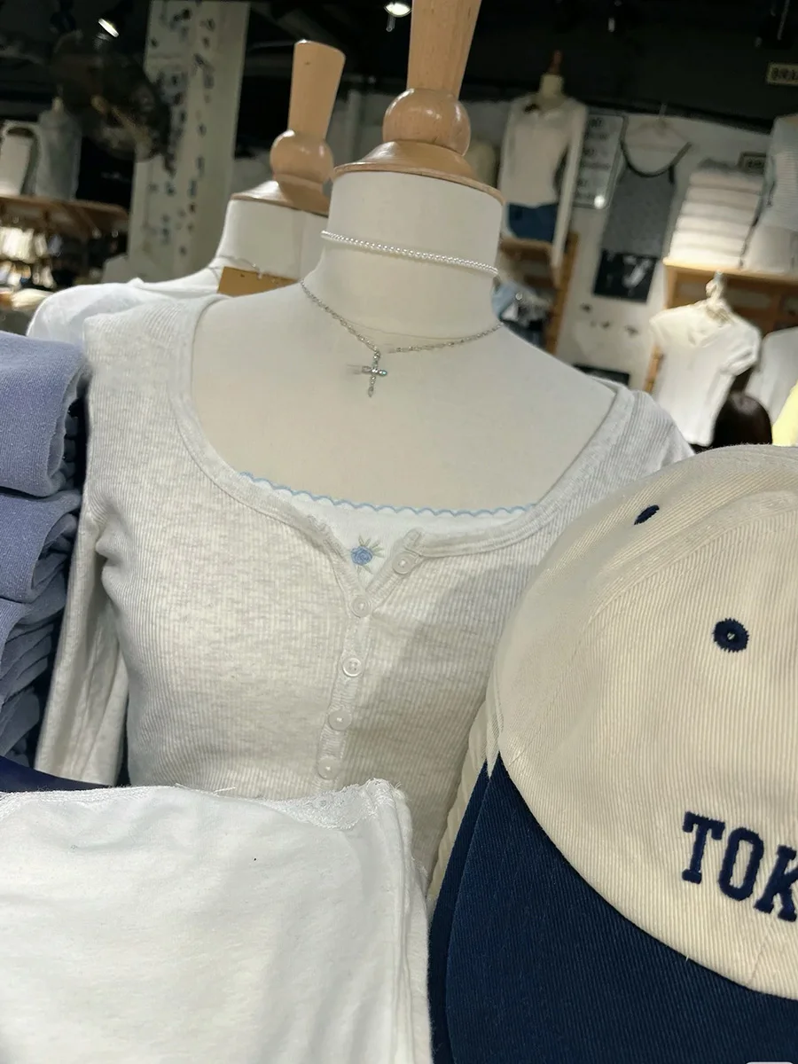 

Oatmeal Ribbed Long Sleeve Slim T-shirt Women Six Buttons Scoop Neck Pullover Tee Shirt Autumn Preppy Style Sweet Basic Y2k Tops