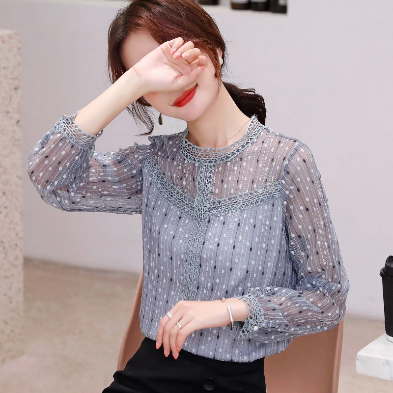 

2024 Women's Spring Autumn New O-neck Bottoming Shirts Female Lace Chiffon Shirt Tops Ladies Floral Embroidery Blouses H304