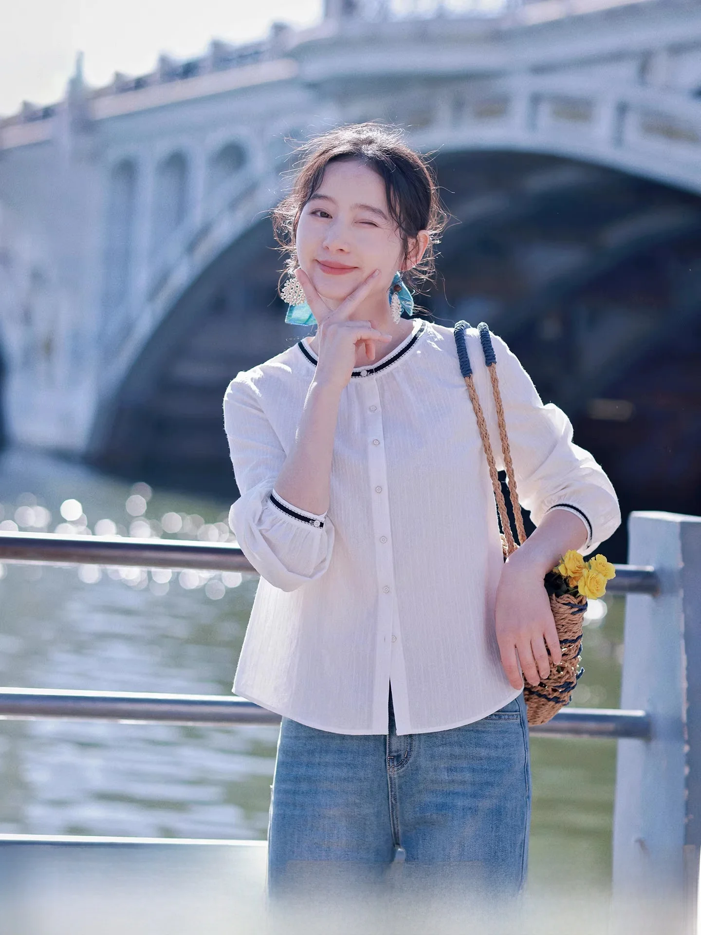 

Красная футболка Red Remembrance из чистого хлопка с круглым вырезом, женская, с длинным рукавом, свободного кроя, весна 2026, новая повседневная модель, дышащая, комфортная.