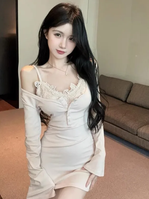 

Sexy Pure Desire Autumn Winter New Style Lace Trim Bralette with Chest Pad Strap Dress Bodycon U Neck Two Piece Set Women