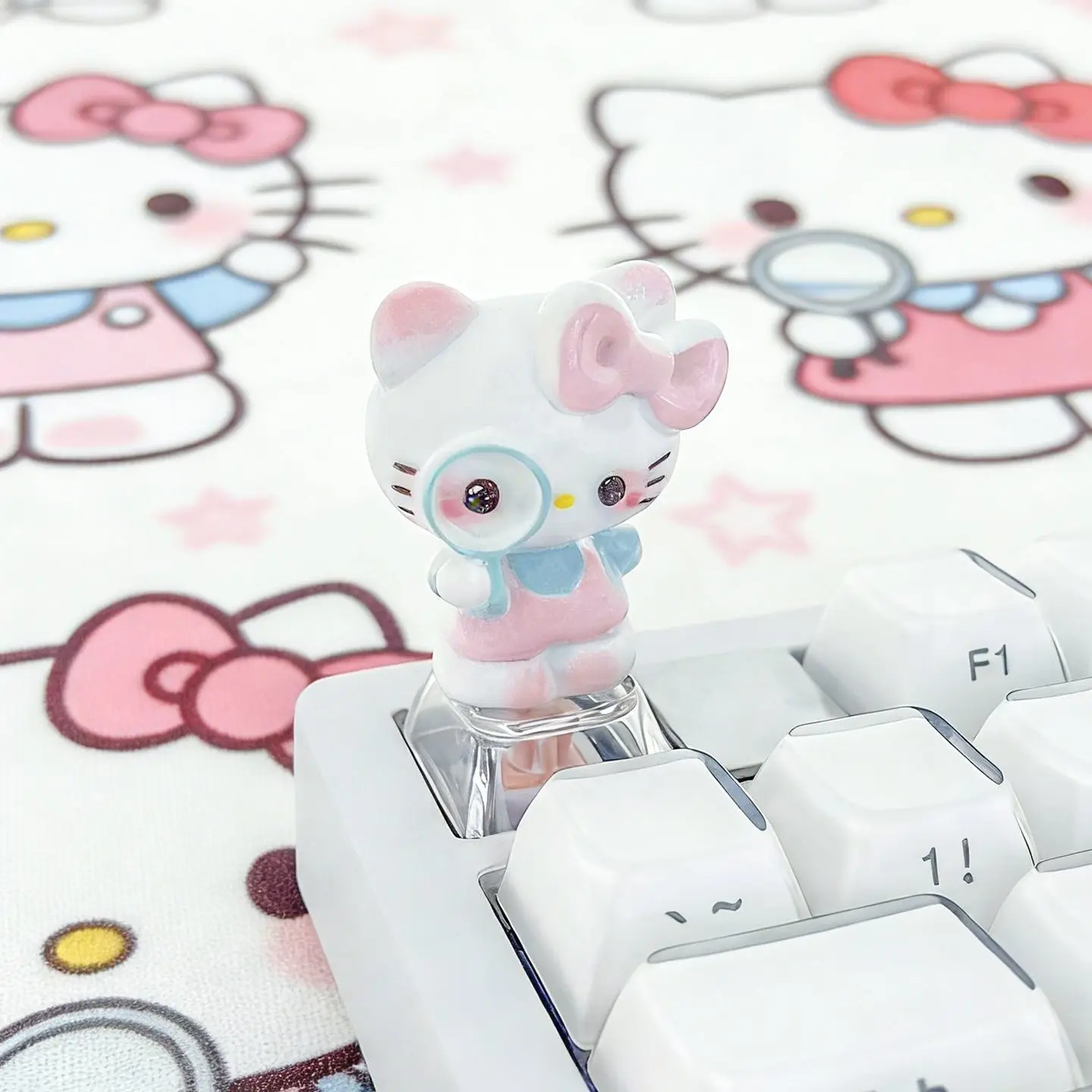 

Kawaii Keycaps Glass Hello Kitty Keycap 3D Cute Artisan Keycap for Custom DIY MX Mechanical Keyboard Gift for Friend