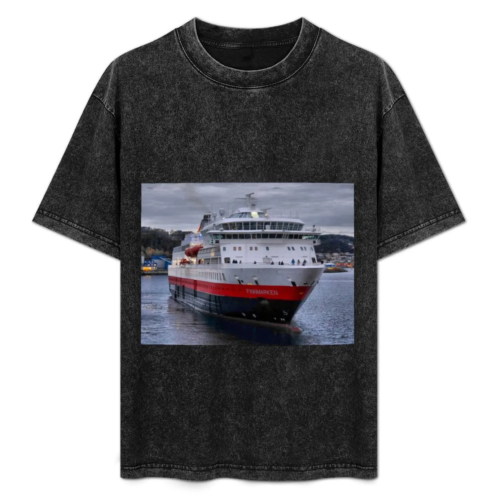 

The Finnmarken Berthing in Tromso T-Shirt Holiday Lightweight T-Shirt