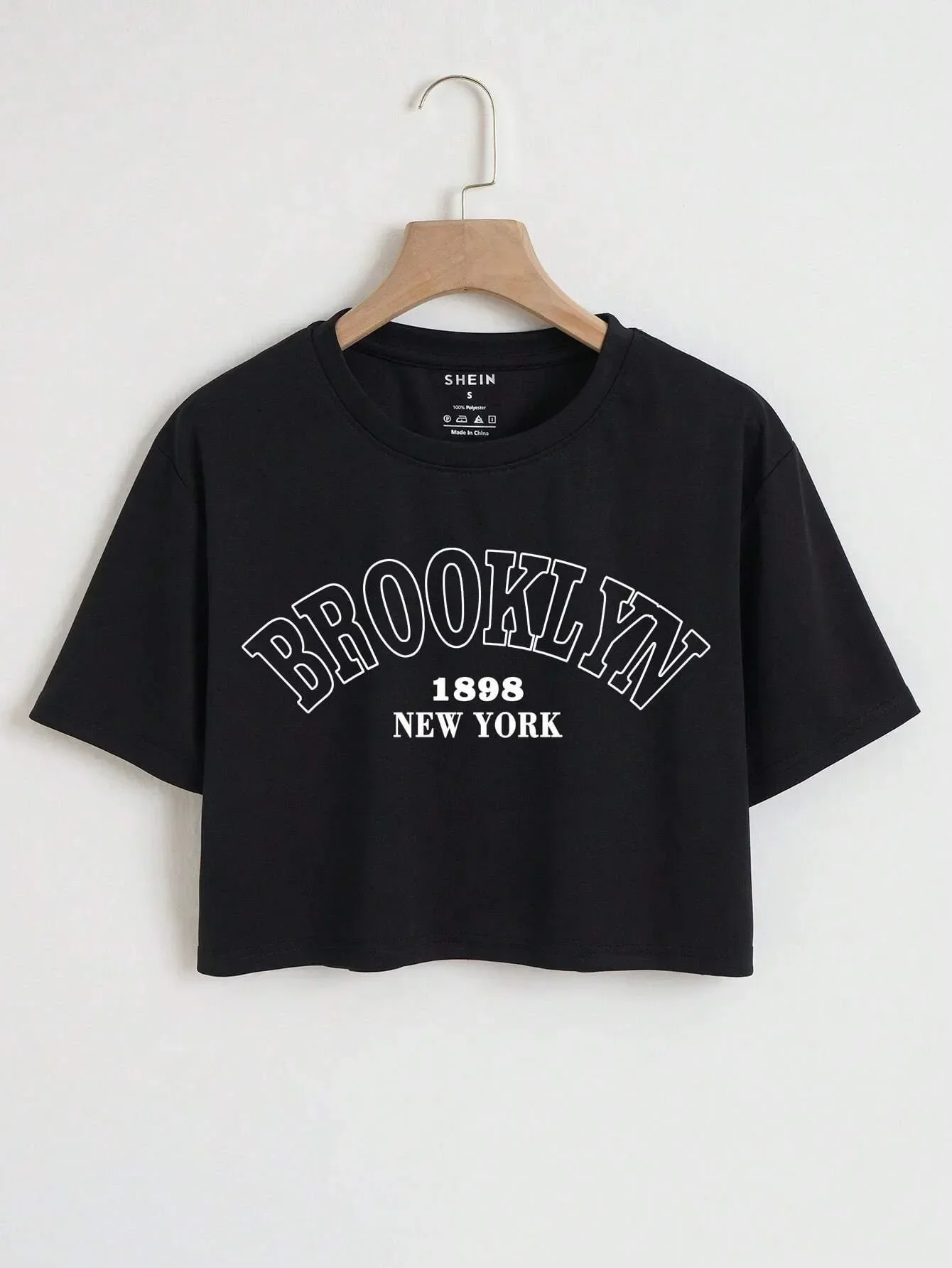 Women's Letter Graphic Crop T-shirt Smock Loose Fitness Top Shirt Sports Midriff-baring Short Sleeve T-shirt Top Women's