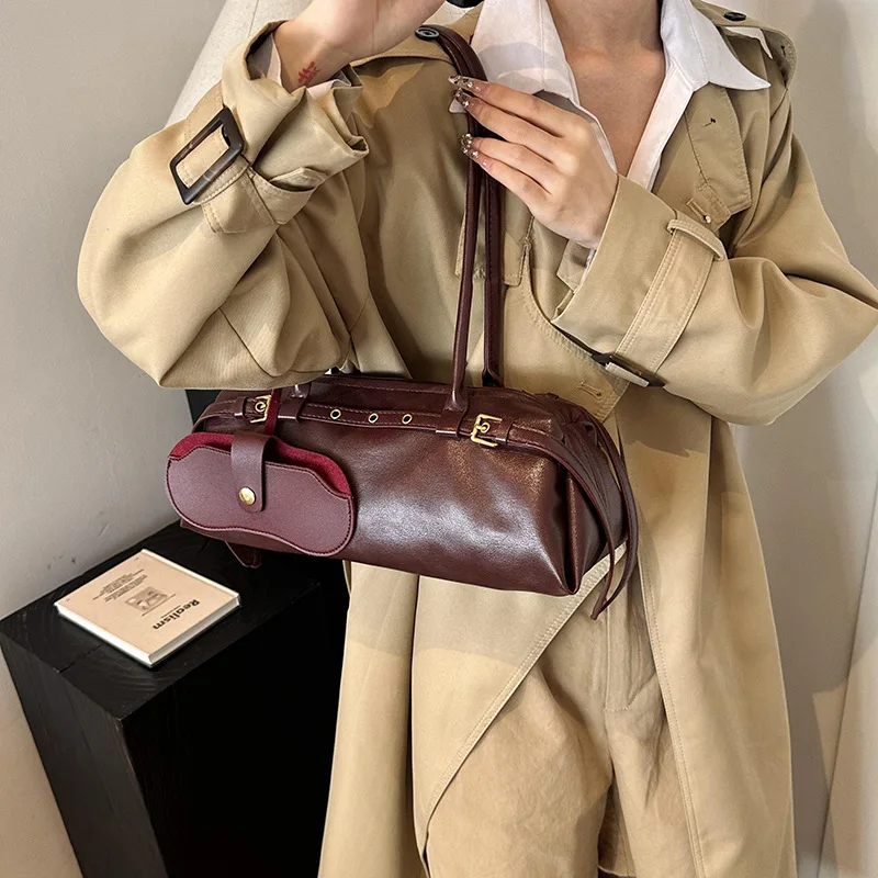 

Women's PU Leather Baguettee Boston Shoulder Bag Casual Retro Bowling Bag Tote Underarm Purse with Shoulder Strap