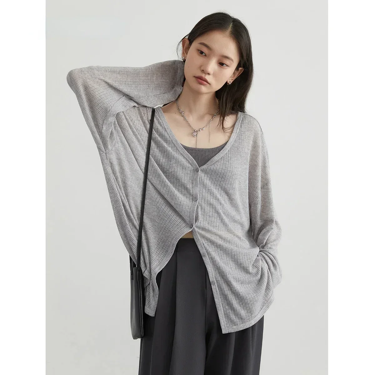 Long Sleeve Shirt Cardigan Women Thin Jacket Tops Sun Protection Clothing V-neck Sweater Buttons Korean Fashion Tops Black Gray