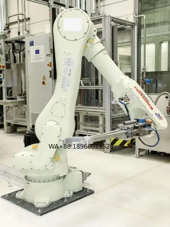 RS020N Industrial Robot Arm 6 Axis Mass 230kg With Gripper For Palletizing Material Handling Robot Arm