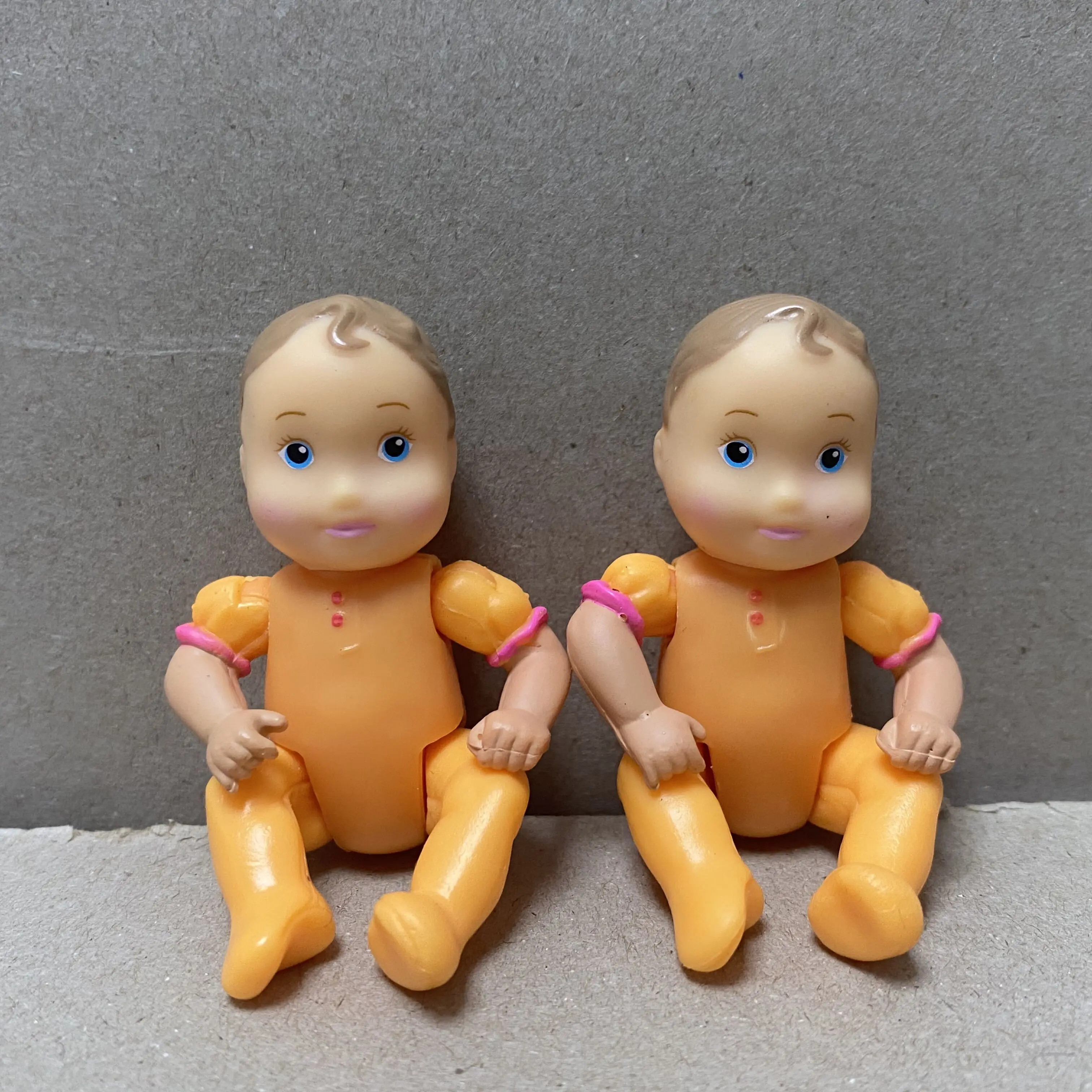 

LOT OF 2Pcs Fisher Price Loving Family Baby Sister Daughter Dollhouse Boy Girl People Toy Kids Birthday Xmas Gift