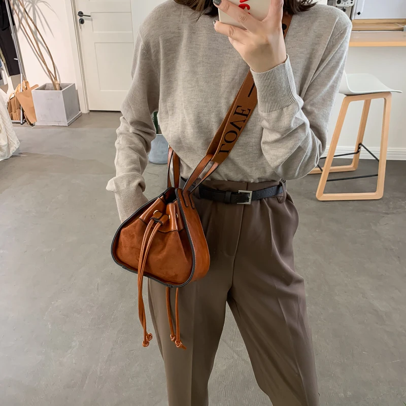 Vintage Women Crossbody Bags Fashion All-Match Drawstring Mini Bucket Packs Autumn New Soft Leather Ladies Shoulder Bag