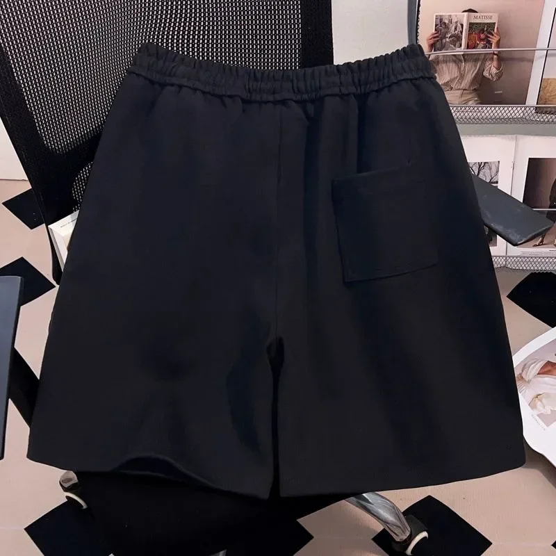 

Мужчины должны выбрать это в летом. Спортивные шорты в спортивном стиле, свободные и повседневные для мужчин и женщин, очень стильные