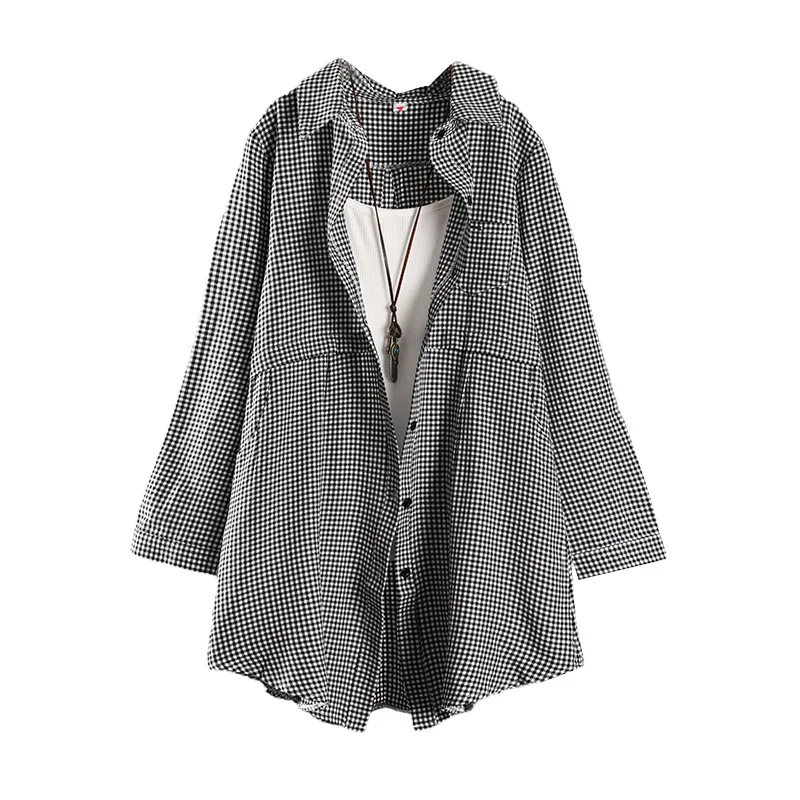 Modna i elegancka koszula damska z wzorem w kratkę i efektem wyszczuplającym, idealna na wiosnę i lato