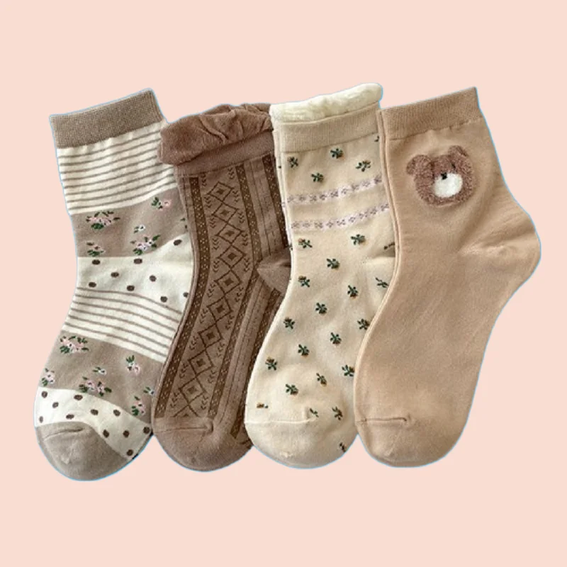 4/8 Pairs 2024 New Brown Bear Socks Women's Middle Socks Japanese Cute Red Bear Women's Autumn and Winter Fashion Creative Socks