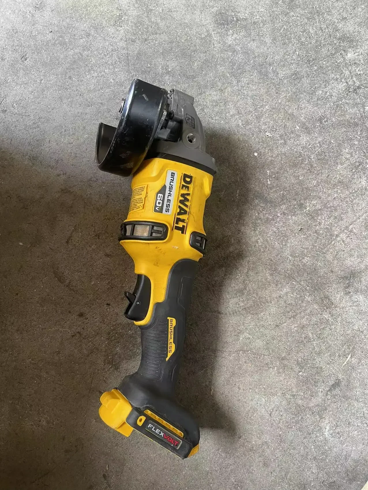 

DeWalt FLEXVOLT 60V MAX Cordless Brushless Angle Grinder DCG418.USED.SECOND HAND.TOOL ONLY