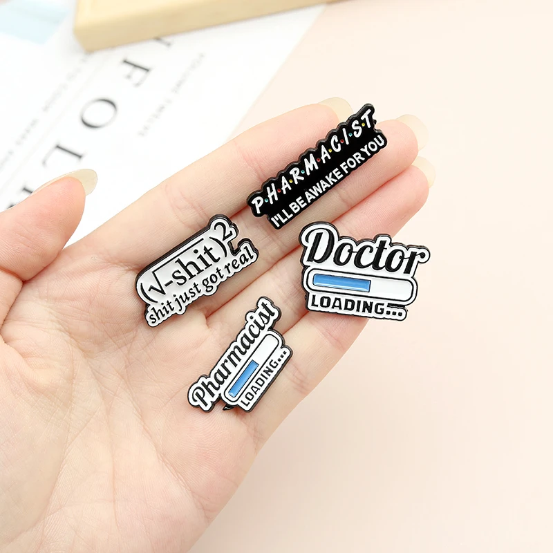 Pin kustom apoteker kimia bros tas Lapel Pin hitam putih lencana perhiasan hadiah untuk siswa Sains matematika Enamel